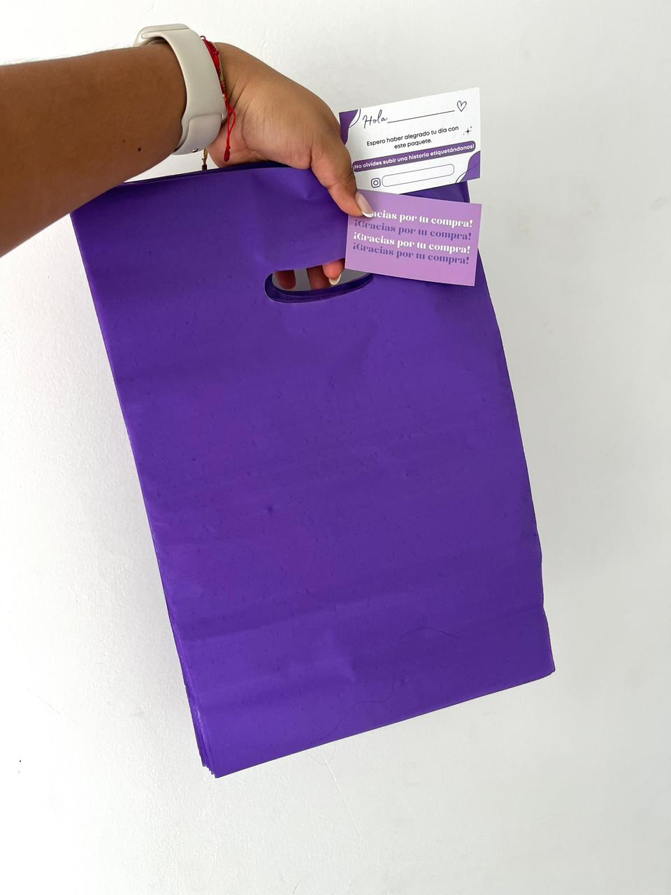 Combo 50 bolsas plásticas calidad económica + 50 tarjetas genéricas (Sin logo)